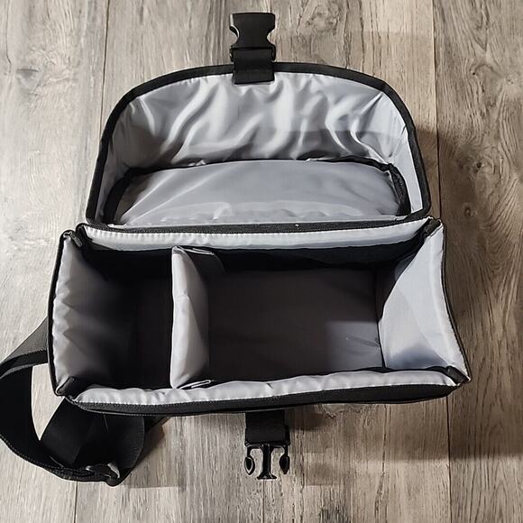 Canon DSLR Camera Gadget Black Bag - Picture 4 of 4